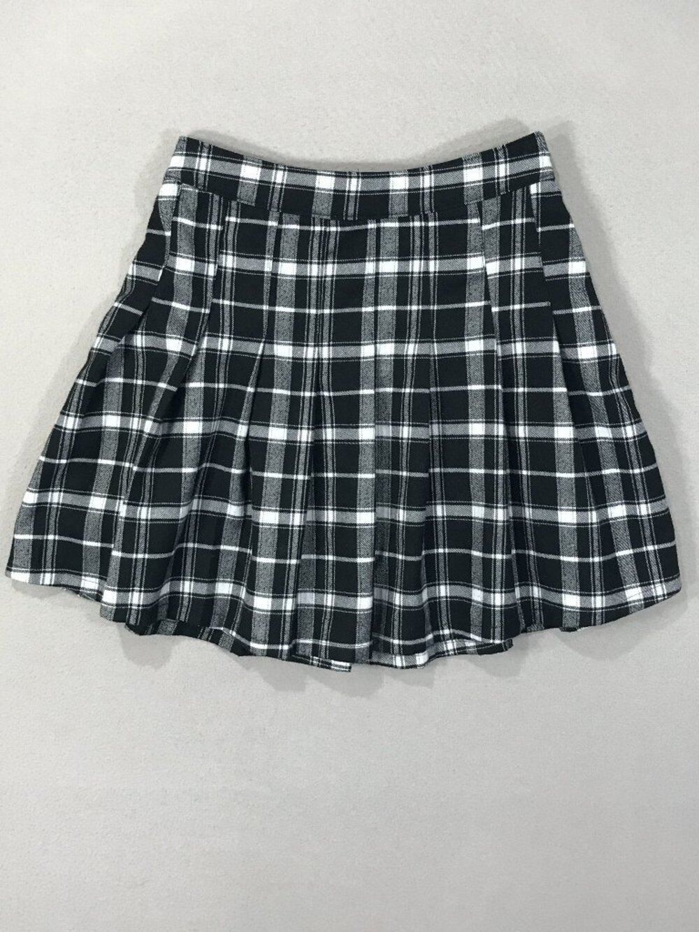 Hollister Skirt Women's XS Black White Plaid Mini Ultra High Rise Pleated Preppy